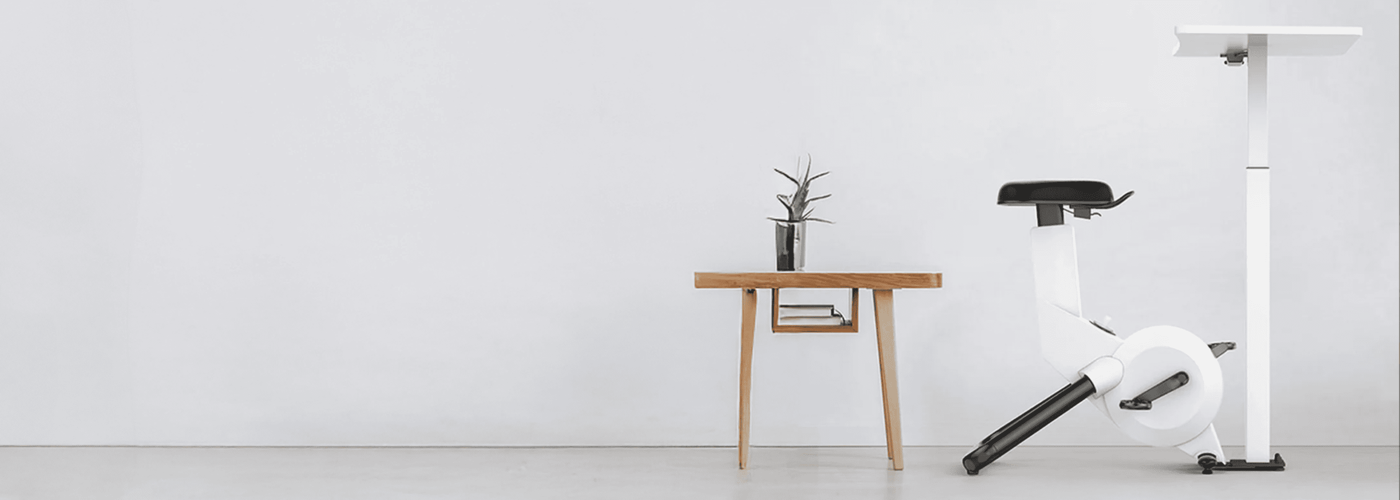Bureau ergonomique Happy Desk  avec vélo sous le bureau